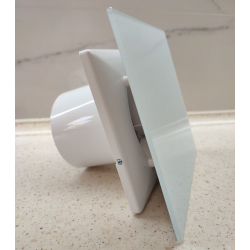 Вид на панель и вентилятор